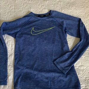 Nike dry fit swim top boys sz large 11-13y